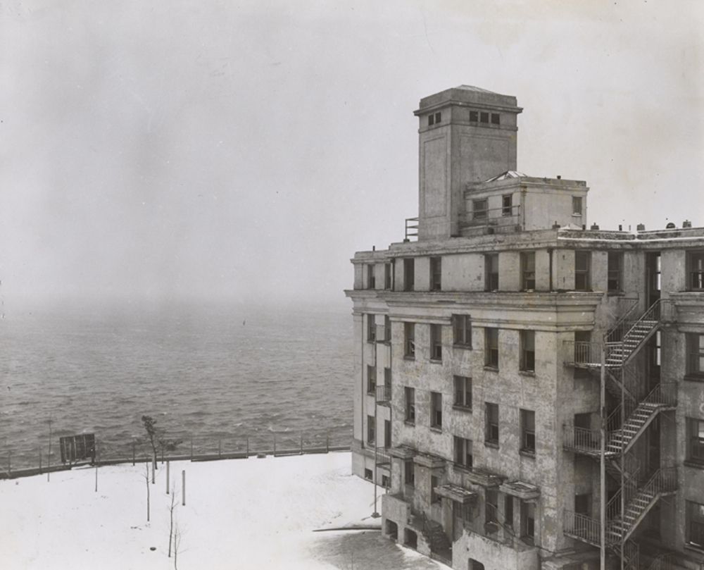 Riverside Hospital, 4 ½ Story Building. (Courtesy of the New York City Department of Records)